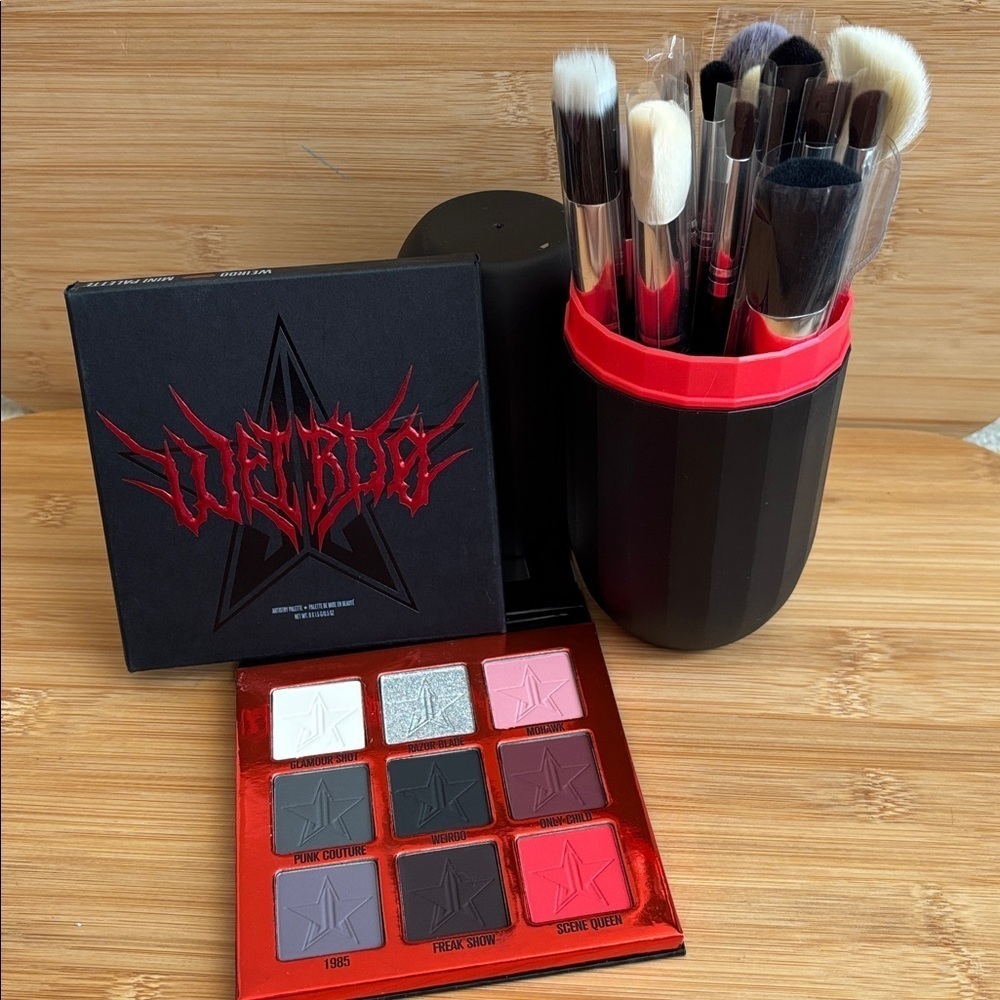 Brand New Jeffree Star Weirdo Mini Palette Halloween Gothic & 18-Piece Brush Set